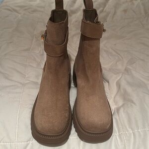 Steve Madden suede booties size 7